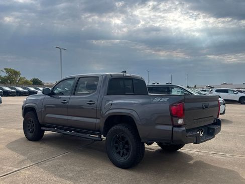 Used 2023 Toyota Tacoma SR w/ SR Convenience Package RWD image 18