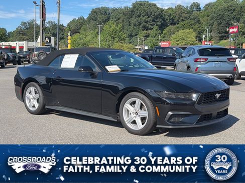 Used 2026 Ford Mustang Convertible RWD image 1