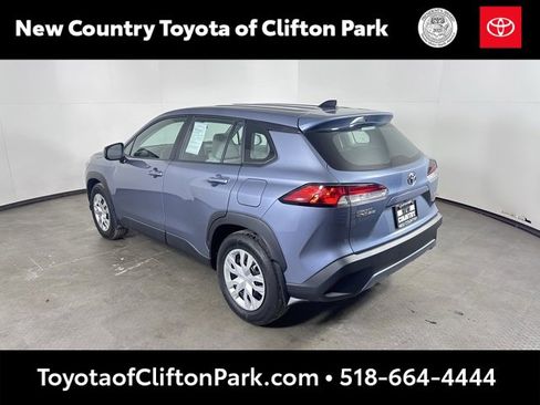 Used 2023 Toyota Corolla Cross L image 5