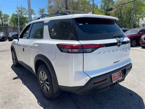 New 2025 Nissan Pathfinder SV w/ SV Premium Package image 28