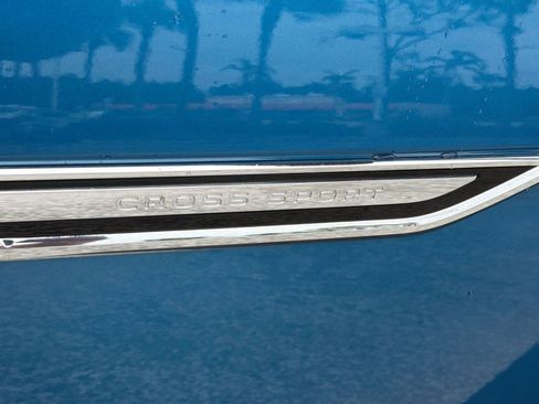 Used 2024 Volkswagen Atlas Cross Sport SEL R-Line AWD/4WD image 33
