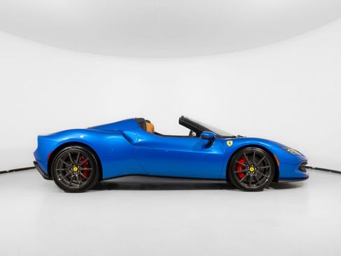 Used 2024 Ferrari 296 GTS RWD image 10