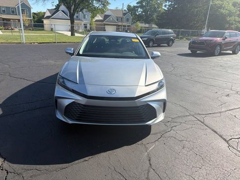 Used 2026 Toyota Camry LE FWD image 3
