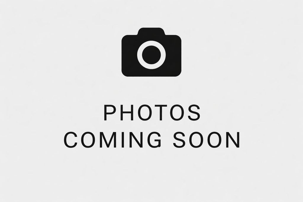 Used 2025 BMW 330i xDrive Sedan w/ Premium Package AWD/4WD image 1