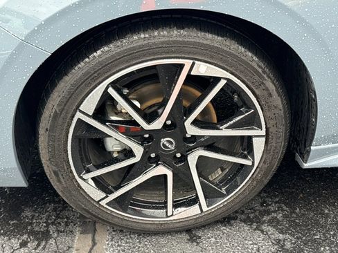 Certified 2025 Nissan Sentra SR w/ SR Premium Package image 12