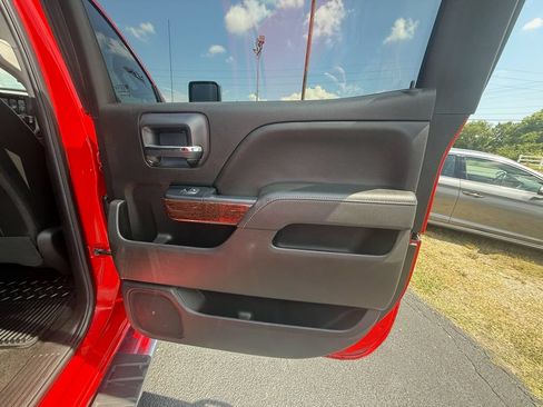 Used 2018 GMC Sierra 3500 SLE w/ SLE Preferred Package AWD/4WD image 20