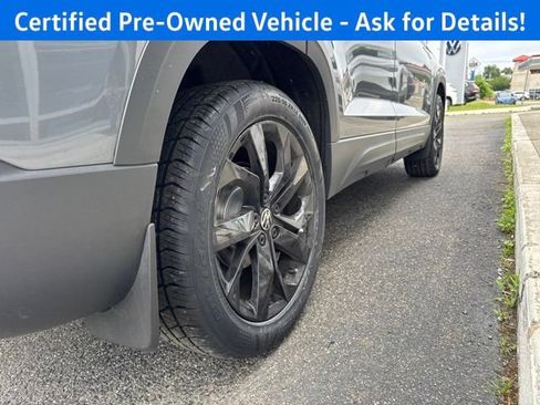 Used 2023 Volkswagen Taos SE w/ Panoramic Sunroof Package AWD/4WD image 24