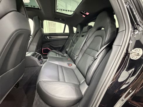 Certified 2023 Porsche Panamera 4 Platinum Edition AWD/4WD image 19