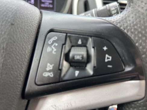 Used 2020 Chevrolet Sonic LT image 12