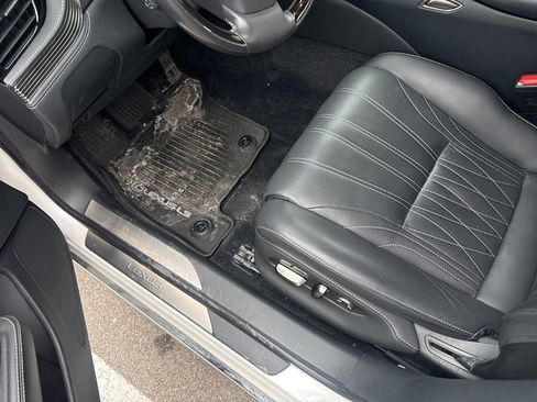 Used 2021 Lexus LS 500 AWD w/ Interior Upgrade Package image 11