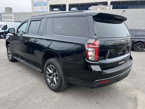 Used 2023 Chevrolet Suburban Z71 w/ Luxury Package AWD/4WD image 6