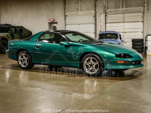 Used 1997 Chevrolet Camaro Z28 RWD image 11