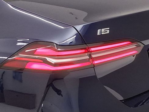 New 2027 BMW i5 eDrive40 RWD image 27