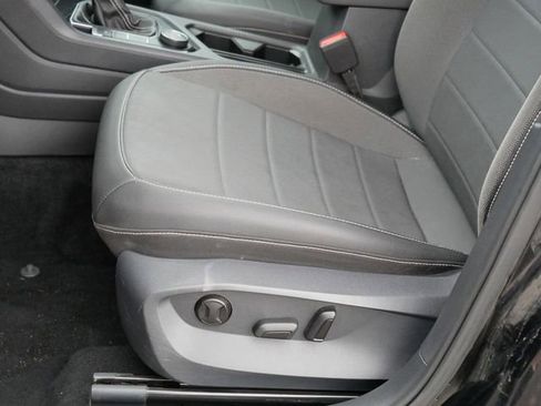 Certified 2024 Volkswagen Taos SE AWD/4WD image 14