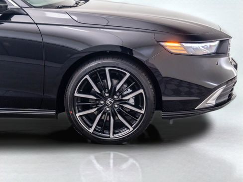 New 2024 Honda Accord Touring image 31