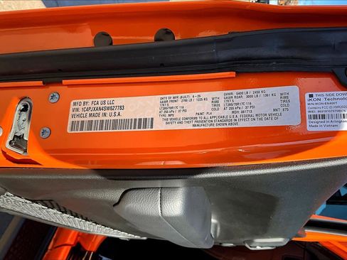 Certified 2025 Jeep Wrangler Sport image 33