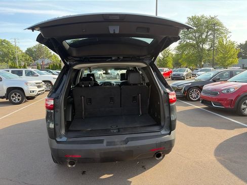 Used 2018 Chevrolet Traverse LT AWD/4WD image 12