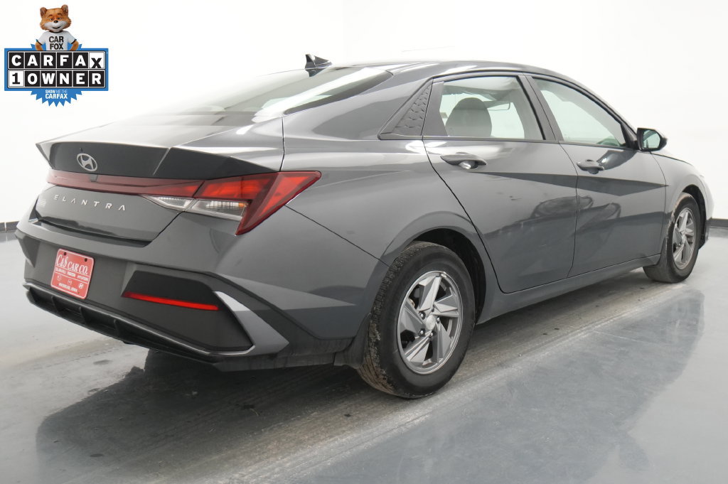 Used 2024 Hyundai Elantra SE FWD image 8