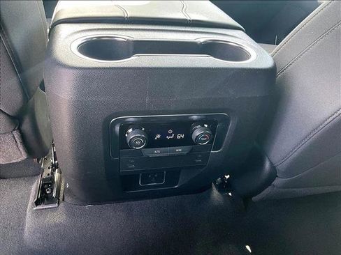 Used 2025 Chevrolet Tahoe LS RWD image 24