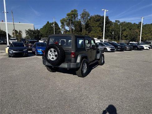 Used 2017 Jeep Wrangler Unlimited Sport image 5