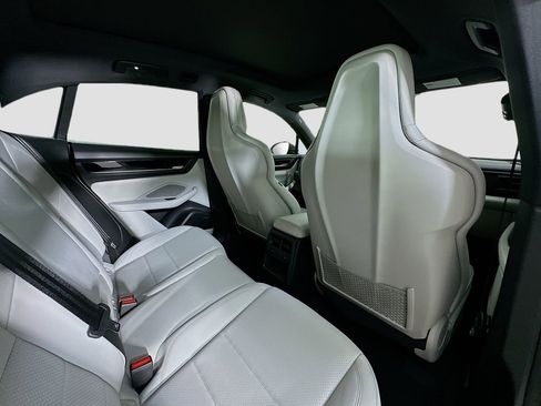 New 2026 Porsche Macan 4S Electric AWD/4WD image 30