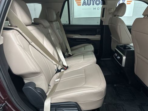 Used 2024 Ford Expedition Limited image 20