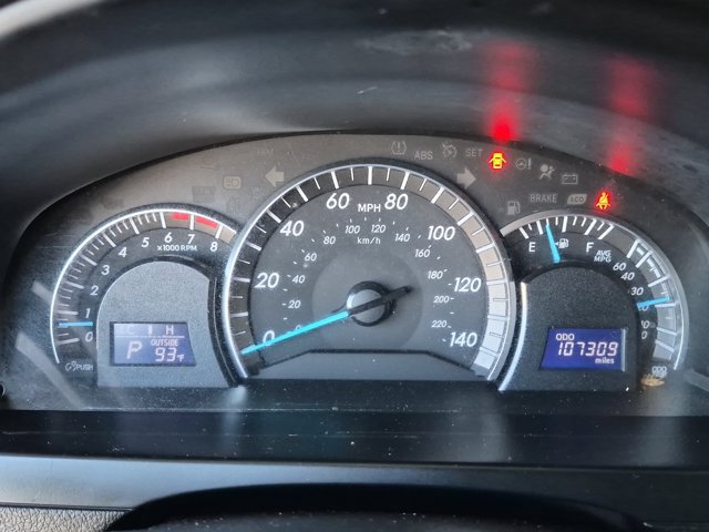 Used 2014 Toyota Camry SE FWD image 19