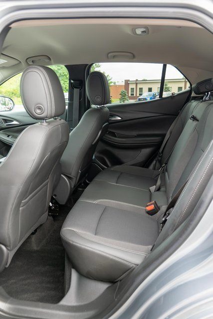 Used 2023 Buick Encore GX Select w/ Sport Touring Package FWD image 11