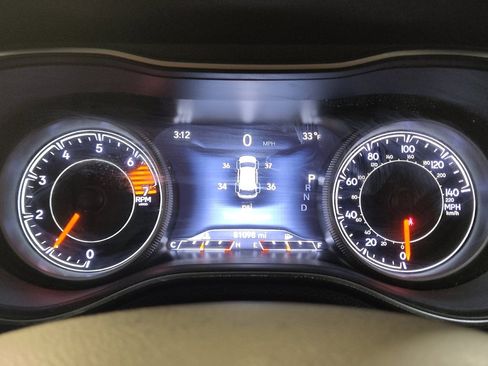 Used 2019 Jeep Cherokee Limited image 23