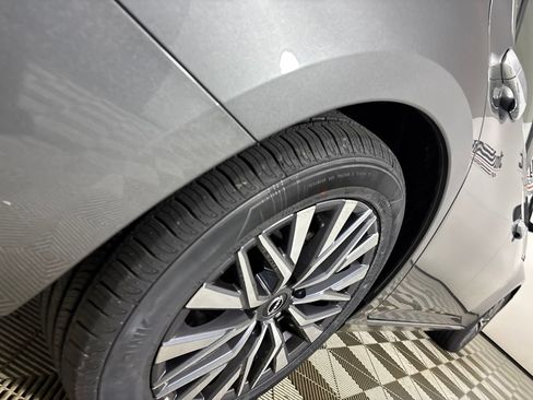 Used 2025 Nissan Altima 2.5 SV FWD image 33