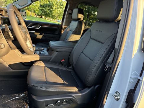 New 2026 GMC Sierra 1500 Denali AWD/4WD image 12