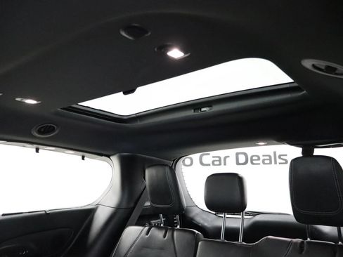 Used 2019 Chrysler Pacifica Limited w/ Advanced Safetytec Group FWD image 16