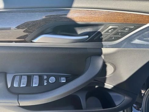 Used 2024 BMW X3 xDrive30i w/ Premium Essential Package image 13