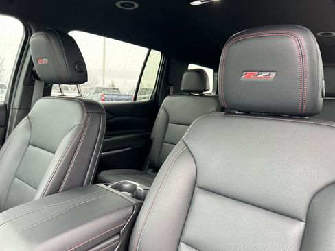 Used 2024 Chevrolet Traverse Z71 image 23