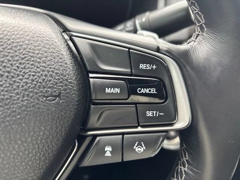 Used 2018 Honda Accord Sport image 18