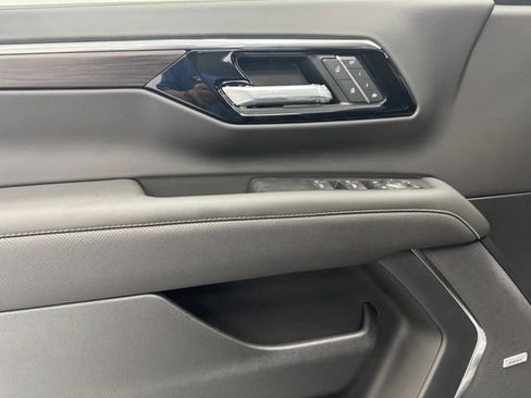 New 2026 Chevrolet Tahoe Premier w/ Sun And Tow Package AWD/4WD image 8