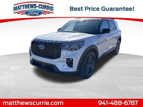 New 2026 Ford Explorer ST-Line w/ ST-Line Street Pack image 7