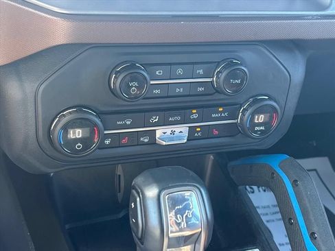 Used 2023 Ford Bronco Outer Banks AWD/4WD image 32