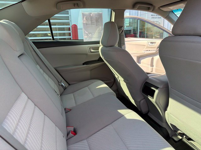 Used 2015 Toyota Camry LE FWD image 26