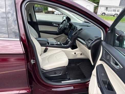 Used 2024 Ford Edge Titanium w/ Equipment Group 301A AWD/4WD image 5