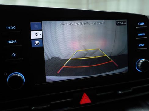 Certified 2025 Hyundai Elantra SE FWD image 23