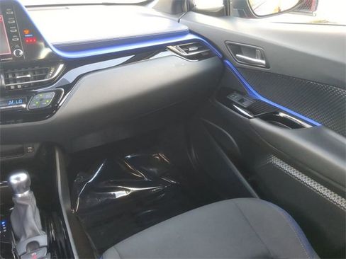 Certified 2021 Toyota C-HR XLE image 17