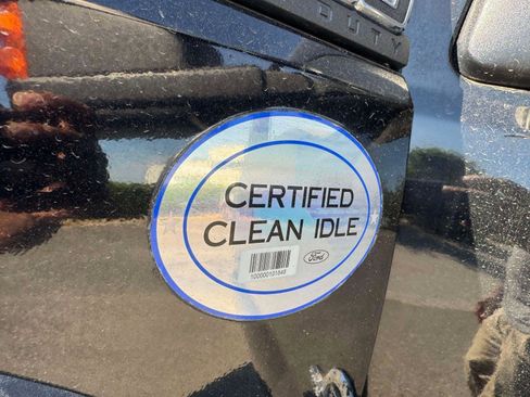 Used 2015 Ford F550 2WD Regular Cab Super Duty image 11