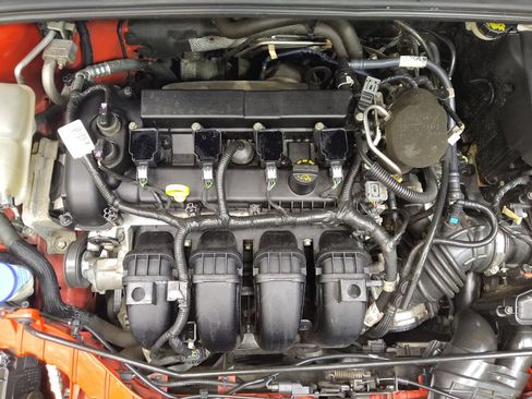 Used 2016 Ford Focus SE w/ Equipment Group 201A FWD image 30
