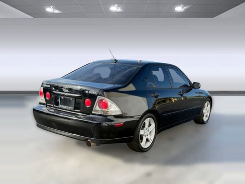 Used 2001 Lexus IS 300 image 9