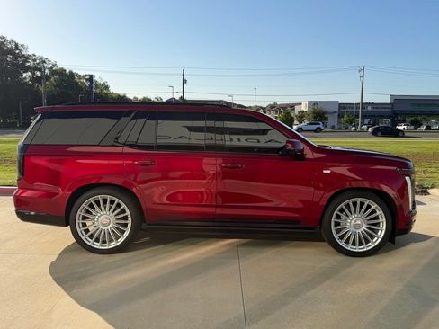 New 2026 Cadillac Escalade Platinum Sport w/ LPO, ONYX Package AWD/4WD image 7