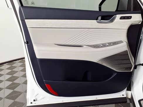 Certified 2025 Hyundai Palisade Calligraphy FWD image 17