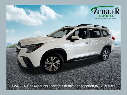 Used 2025 Subaru Ascent Premium AWD/4WD image 1