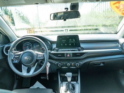 Used 2021 Kia Forte LXS FWD image 17