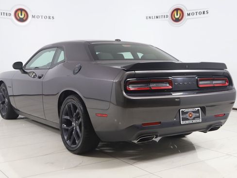 Used 2022 Dodge Challenger R/T w/ Blacktop Package RWD image 4
